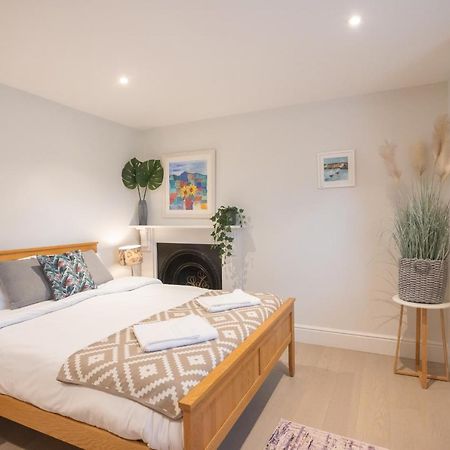 Spacious 1Br Victorian Cheltenham Flat In Cotswolds Sleeps 4 - Free Parking Kültér fotó