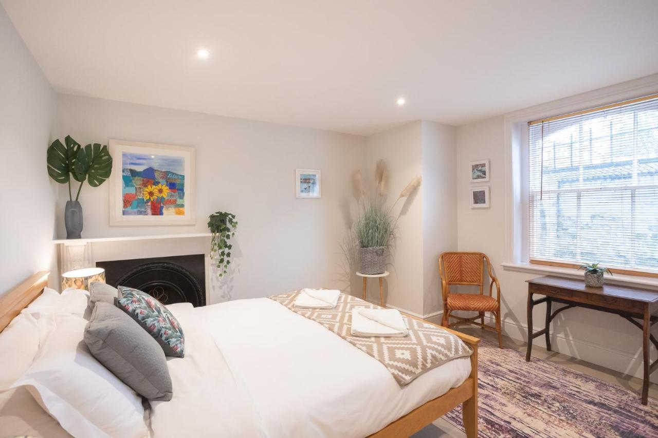 Spacious 1Br Victorian Cheltenham Flat In Cotswolds Sleeps 4 - Free Parking Kültér fotó